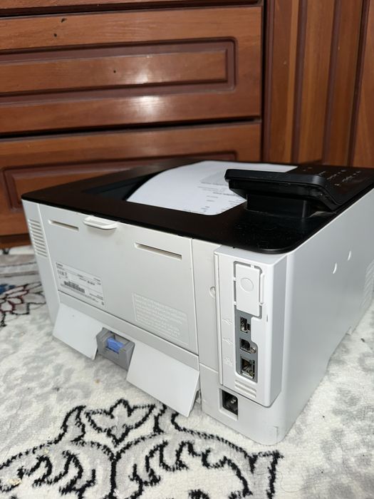 Canon Lbp212dw holati ideal pechatlari tinniq aybi yoq