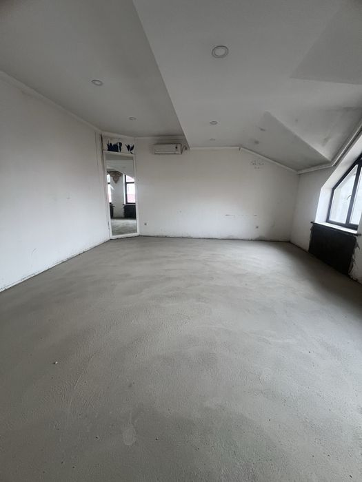 Arenda uchaska uchtepa tumani Izza maxallada 6 sotix 10 xona