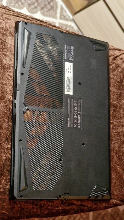 Геймърски Лаптоп GIGABYTE G5 KF