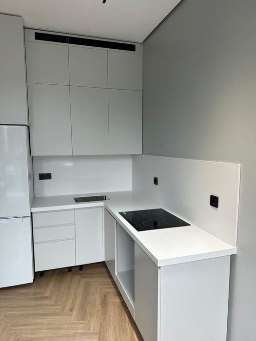 Столешницы из искусственного и натурального камня для кухни и ванны