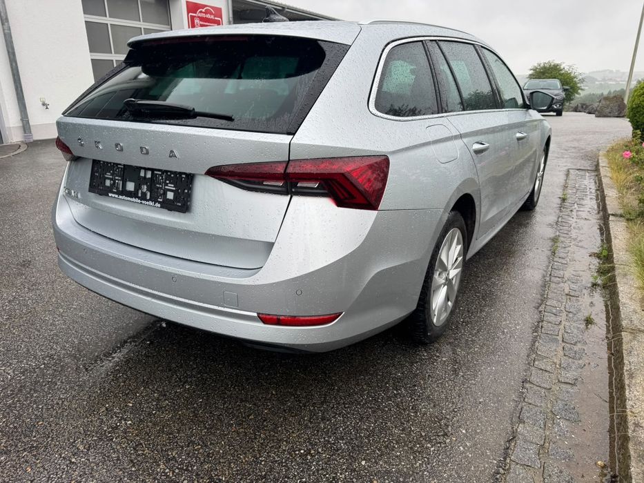 Skoda octavia 2.0 DSG -142.000 Km- Full.Headup Memory Camera