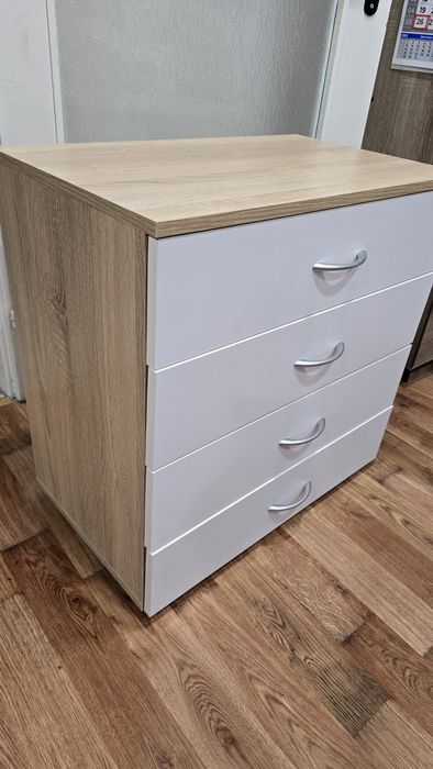 Скрин 67х68х40 размери