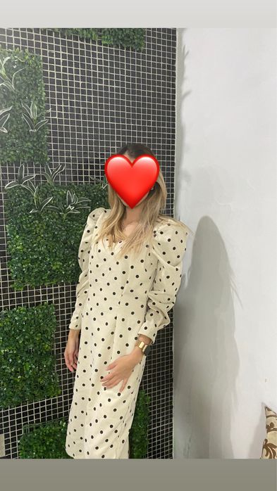 Платье почти новые одевала 1-2 раза