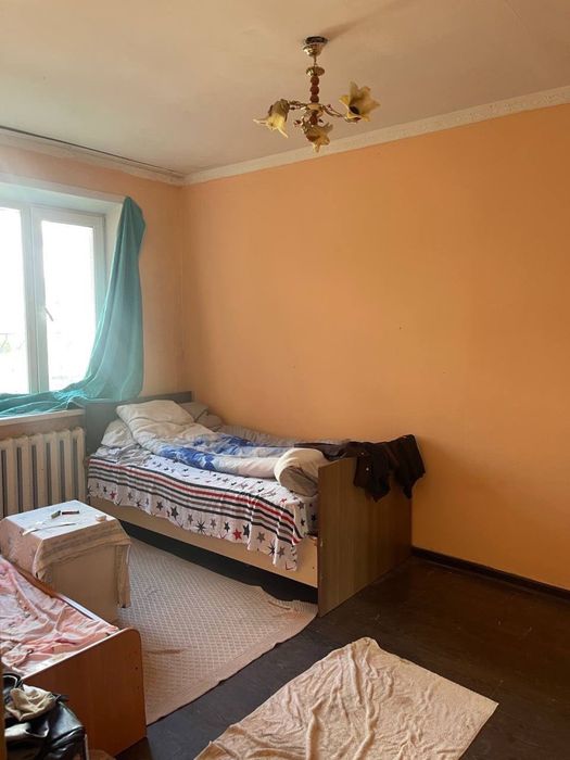 Продам 4 комн квартиру