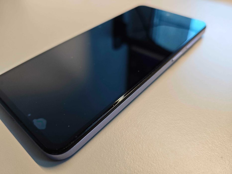 Motorola Moto g13, 128GB, 4GB RAM, Lavender Blue – Stare foarte bună