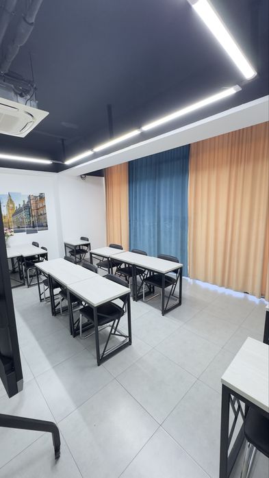 Сдается нежылое помешения в отдельно стоящим здание первая линия 260м2