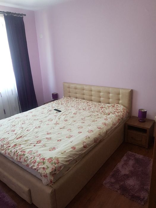 Proprietar închiriez apartament 3 camere  600 €