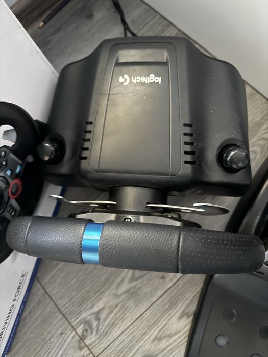 Logitech G29 пълен комплект с кутия