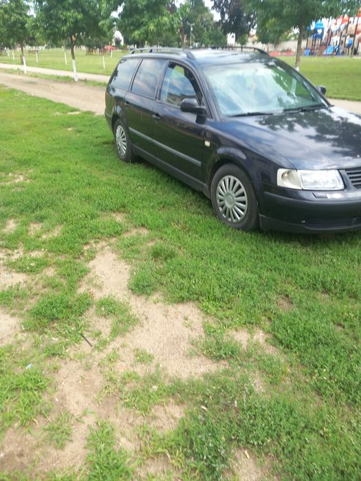 VOLKSWAGEN Passat 2000
