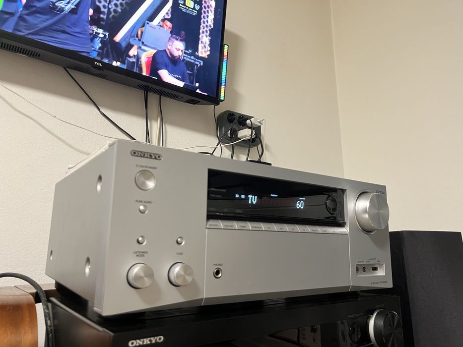 Onkyo TX-MR 686 7.2/4k/Atmos/Bluetooth/Wifi/Airplay/Spotify/usb etc.