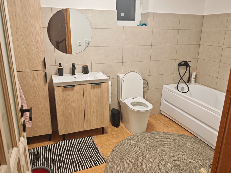 PF vând sau schimb cu apartament, casa în Suceagu cu 4 camere, doua bai, living, bucătărie