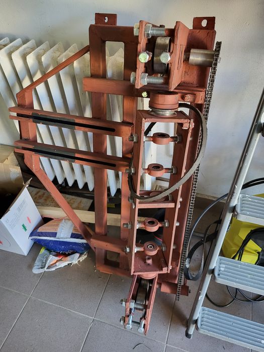 Masina de indreptat sarma