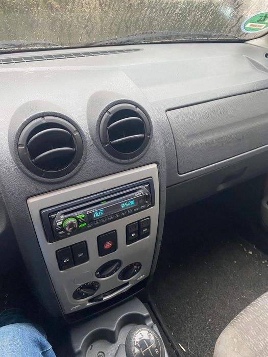 Vând Logan MCV  7 Locuri ,1.6 Benzina + GPL