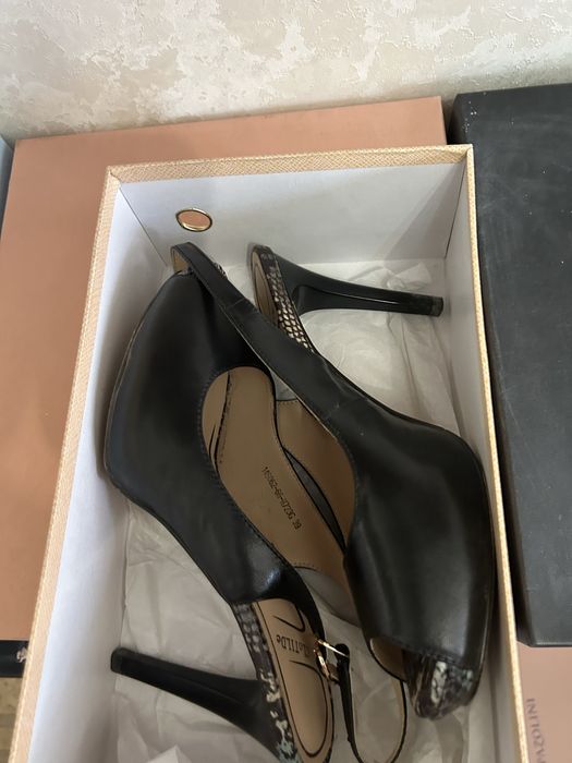 Продам  обувь 38 размер