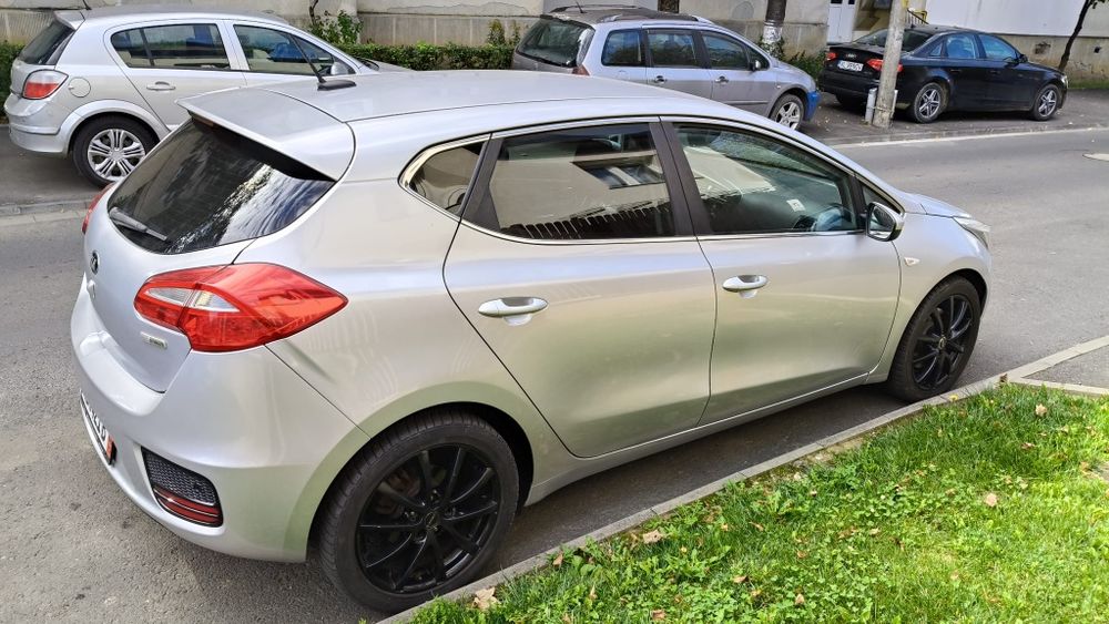 Kia Ceed euro 6 Diesel,carte RO,,Navi,Dubluclimatronic,1,6 ; 140 cai