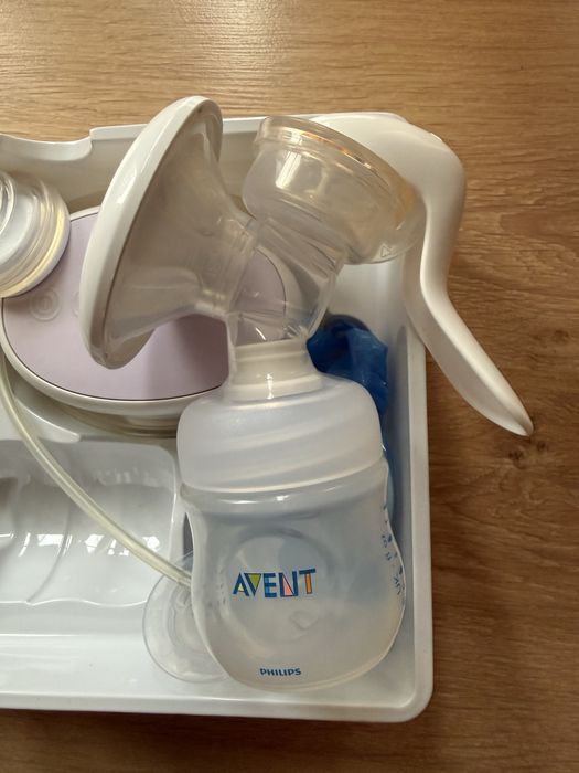Комплект електрическа помпа за кърма Philips AVENT с контейнери
