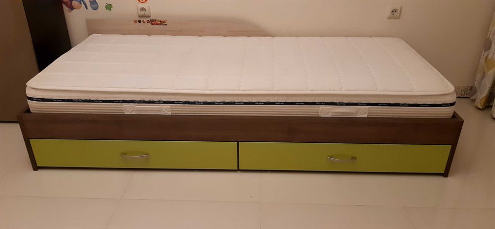 Легло и ракла 82 на 190 с шкафове