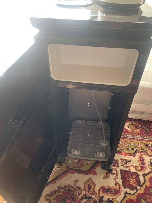 Кулер с чайником с нижней загрузкой