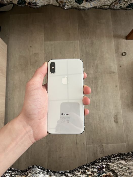 Продам Айфон Х в хорошем состяний