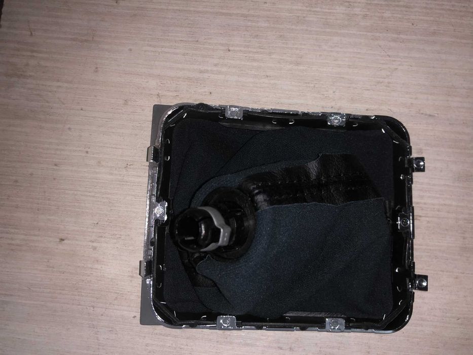 Nuca schimbator VW Passat B6 cu manson si rama cromata  5 sau 6 trepte