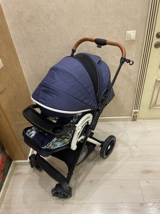 Коляска новая