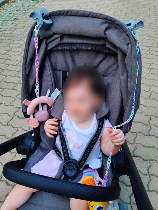 Закачалки за бебешки играчки, биберони и бутилки