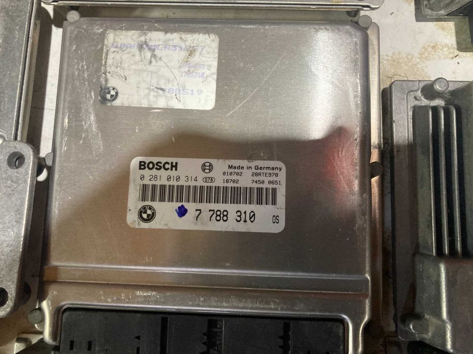 Компютър еку бмв е39/х5 184кс ecu електронен блок двигател