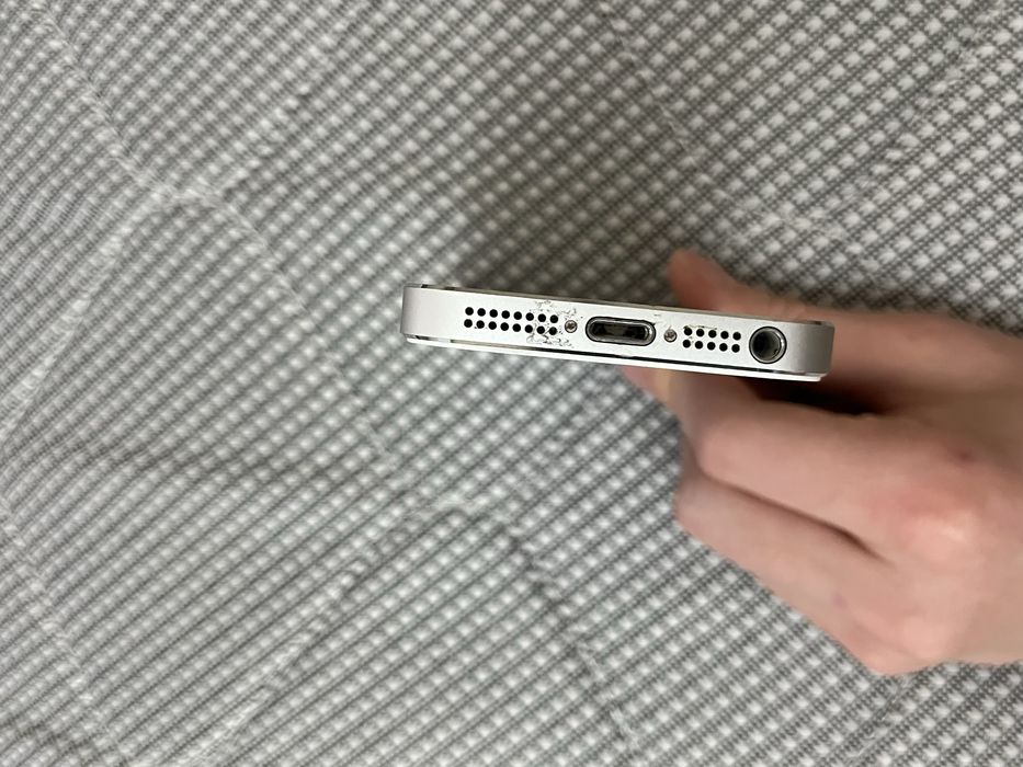 iPhone 5s, 32 Гб, рабочий