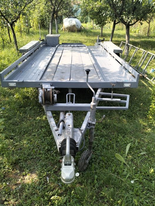 De vânzare remorca pt stupi