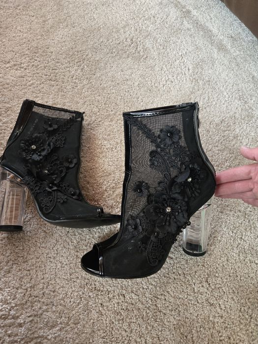 Дамски летни боти