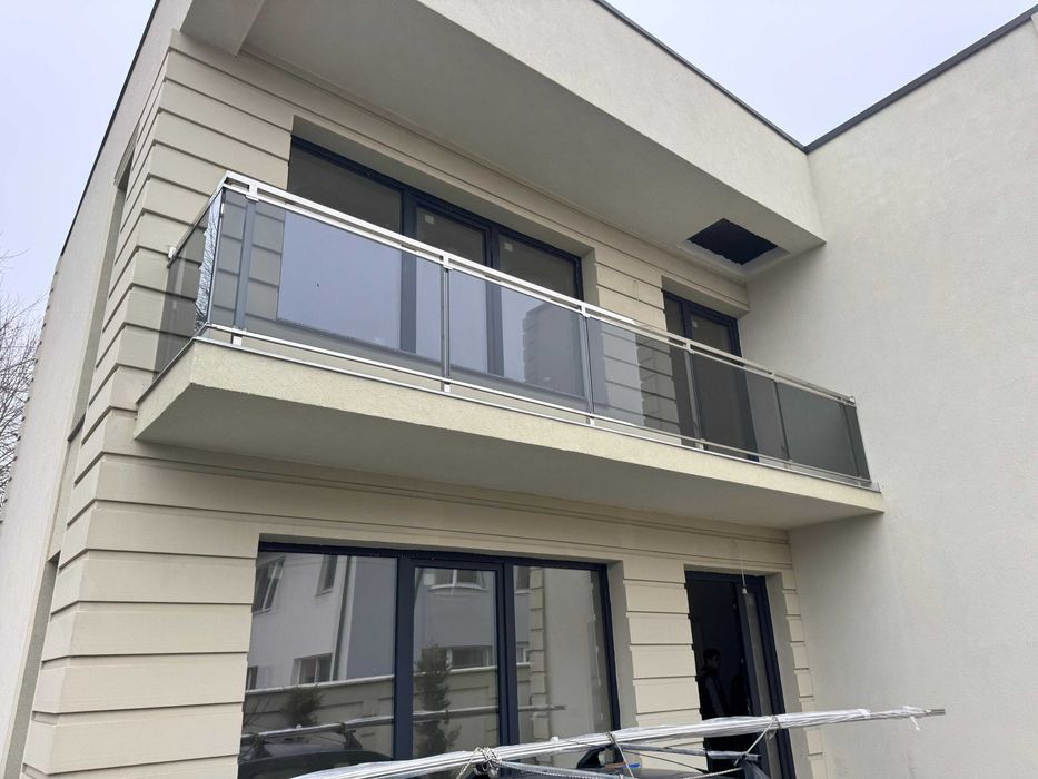 Balustrada de sticla