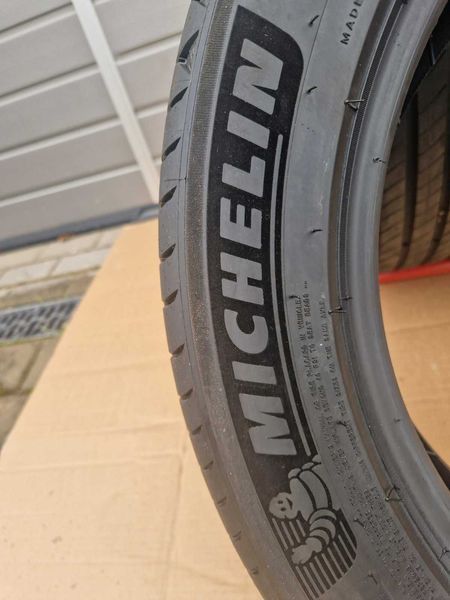 4 броя Michelin R18 195/60/ 
нови летни гуми 
DOT4722