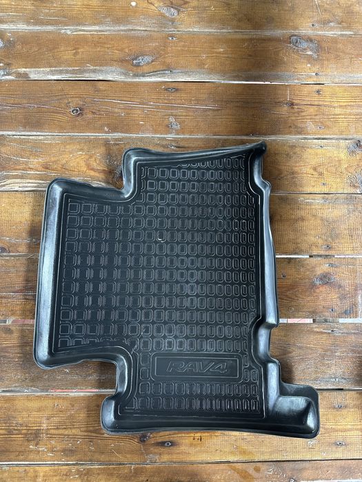 Полики заводские на RAV4