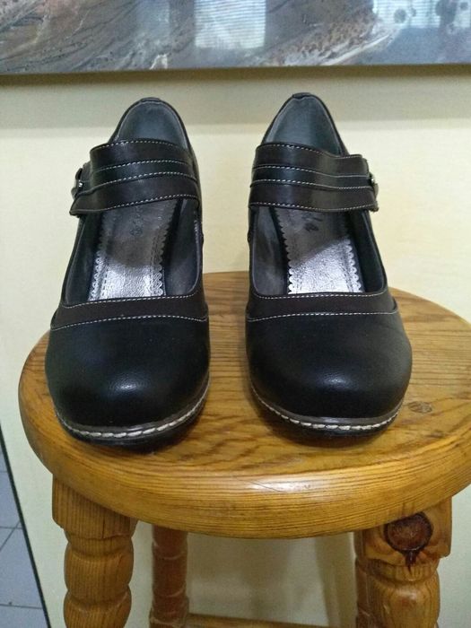 Чисто Нови Обувки