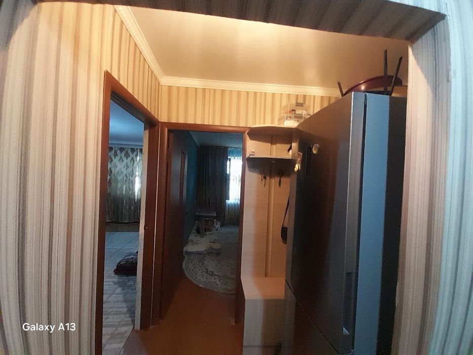 Продам  трехкомнатную квартиру