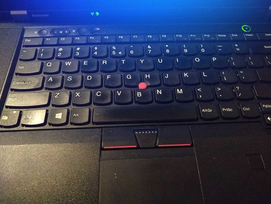 Laptop Lenovo ThinkPad T530 – baterie extinsă XXL, stare foarte bună