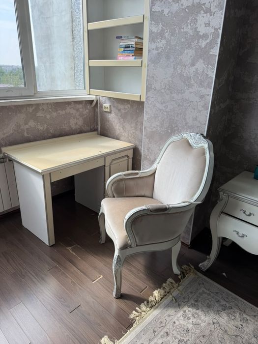 Продам спальные гарнитуры