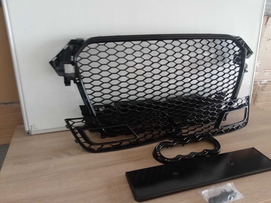 Set grile Bara fata AUDI A4 B8 2011-2014 NEGRU LUCIOS RS LOOK