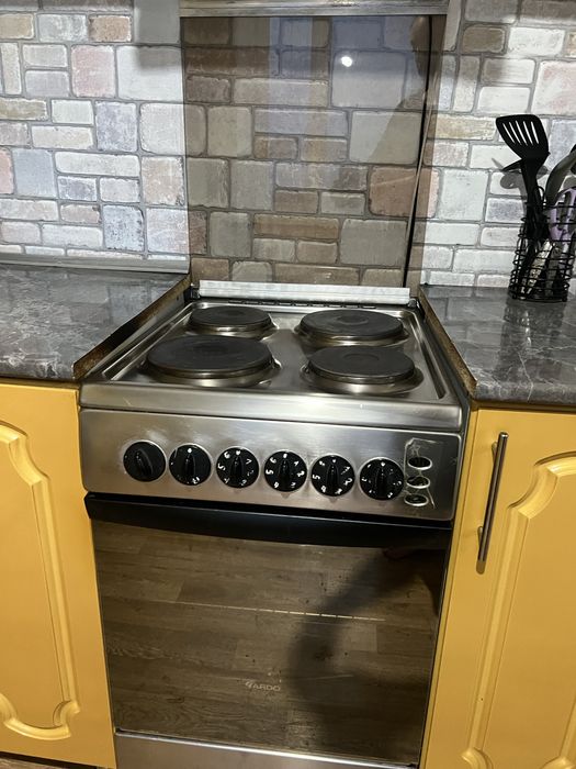 Отдам электроплиту за 30.000