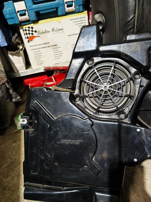 Bose усилвател и субуфер Алфа 159 седан и комби