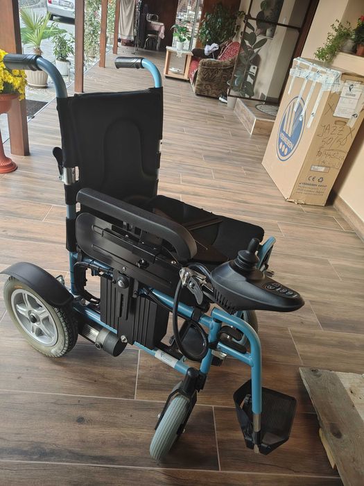 Căruț electric pentru disabili