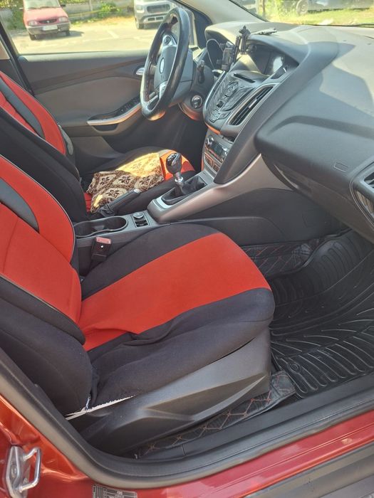 FORD Focus 2014 — imagine 5