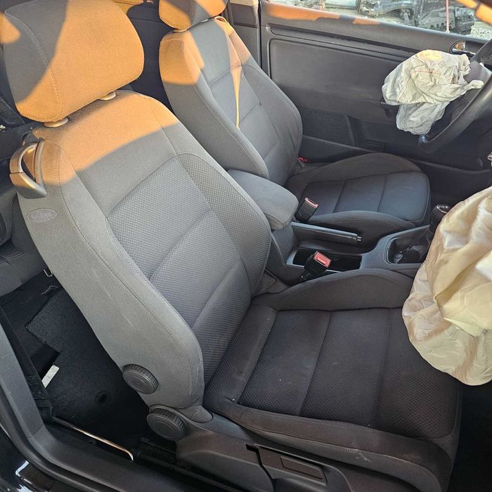 Продавам Голф 5 2.0tdi 140кс. BKD на ЧАСТИ, както и още около 10 голфа