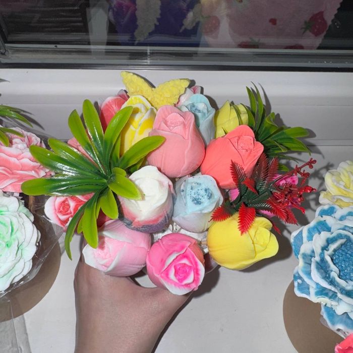 Композиции букеты цветы Мыло