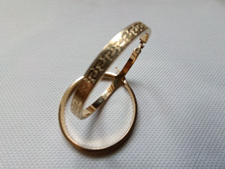 Cercei aur 14 K .  5,60.