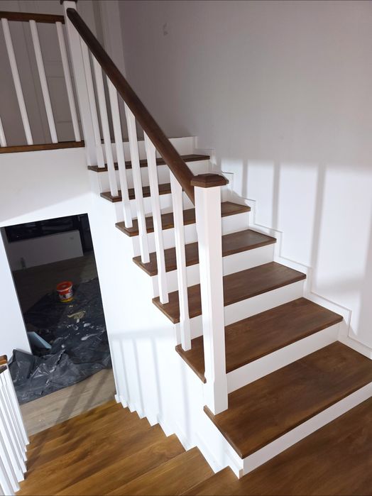 Scari din lemn masiv trepte, contratrepte