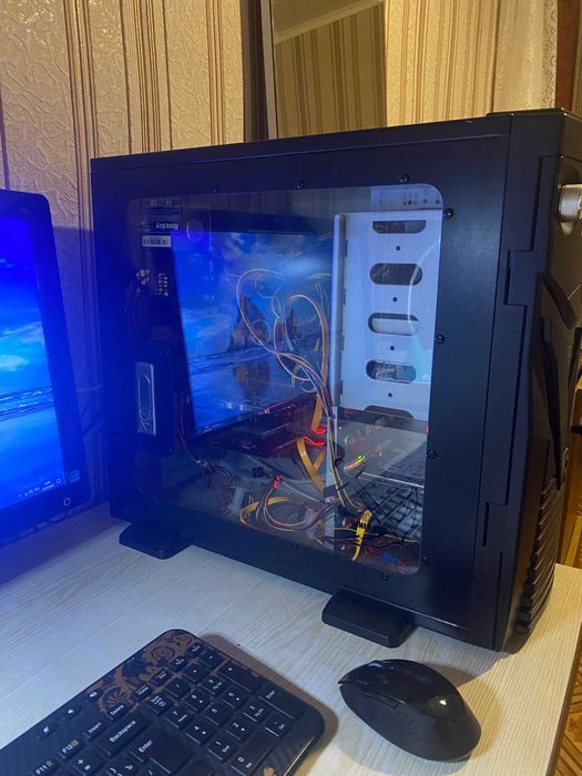 Настольный компьютер