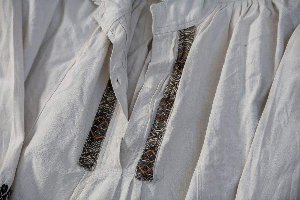 Cămașă populară/costum traditional/ie/cusut manual/folclor