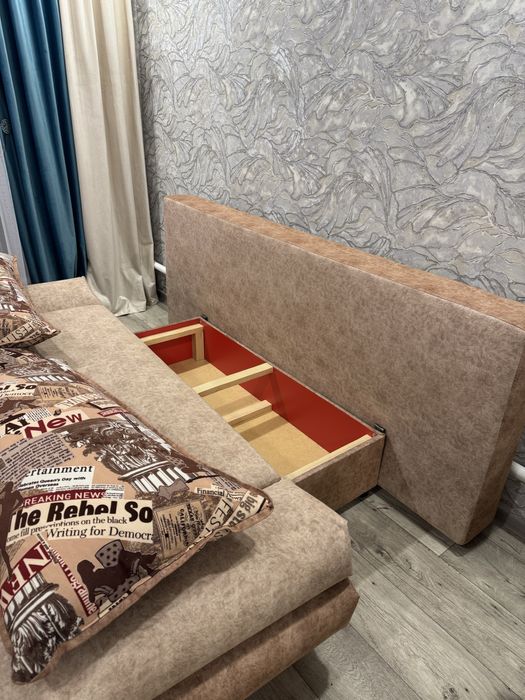 Продам диван в хорошем состоянии