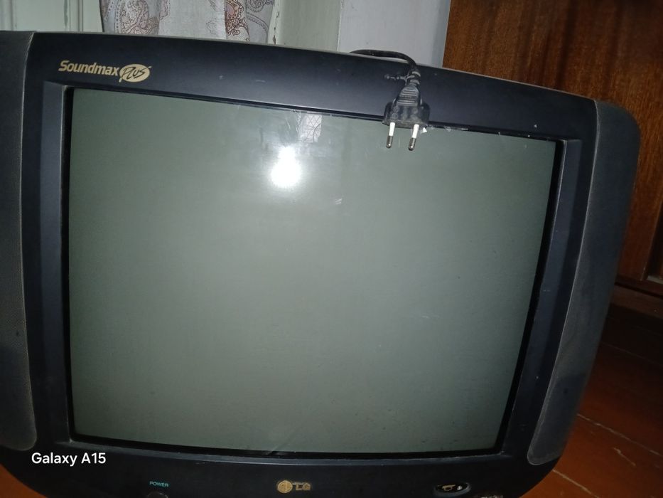 Продаю телевизор